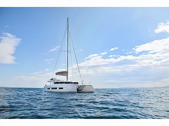 Dufour 48 - External image