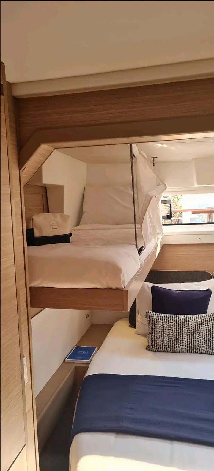 Lagoon 43  - 