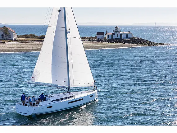 Sun Odyssey 490 - External image
