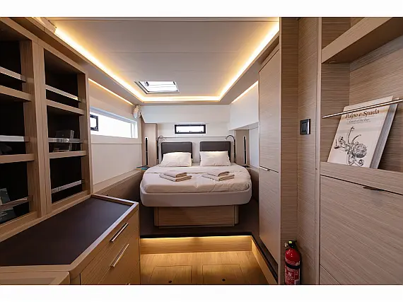 Lagoon 46 - Internal image