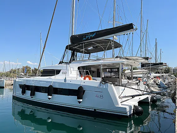 Bali 4.8 (6+2 cab) - External image