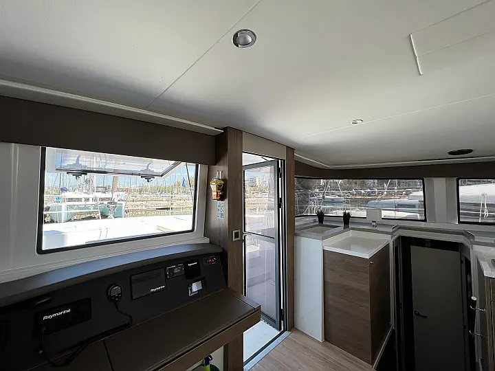 Bali 4.8 (6+2 cab) - 