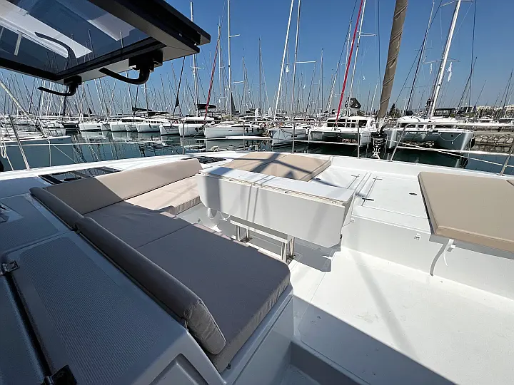 Bali 4.8 (6+2 cab) - 