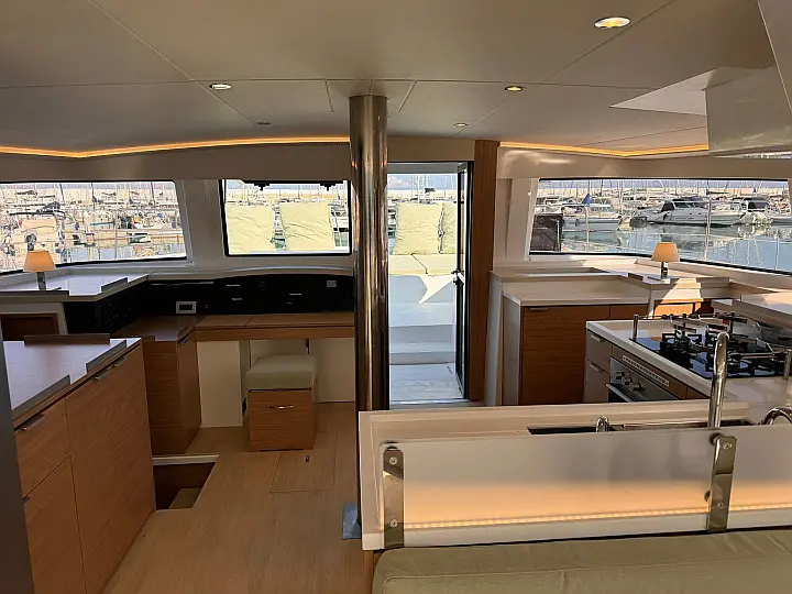 Bali 4.8 Silver Dolphin - 