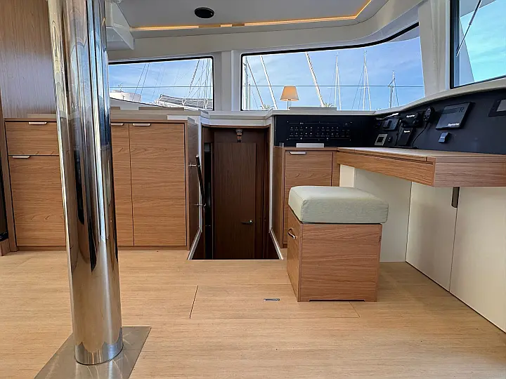 Bali 4.8 Silver Dolphin - 