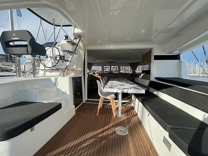 Lagoon 43 - 