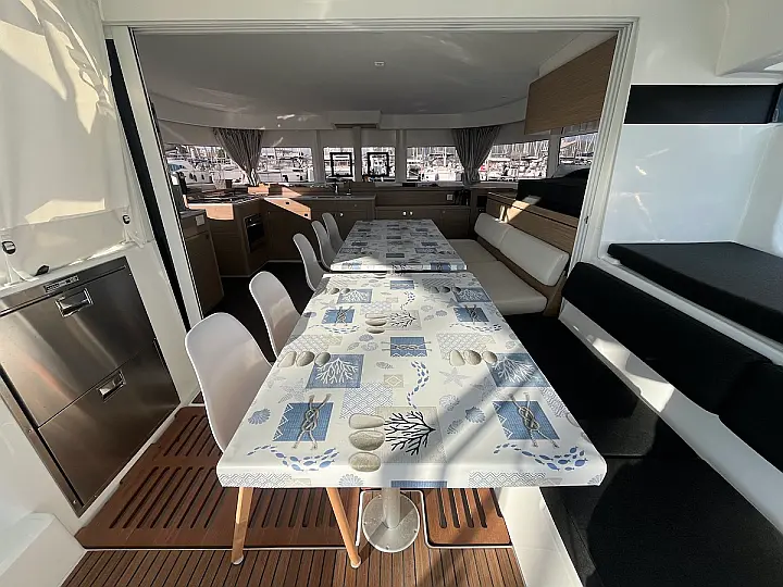 Lagoon 43 - 