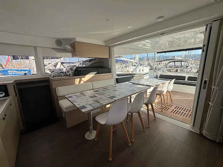 Lagoon 43 - 