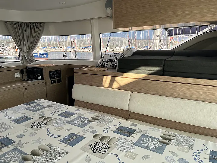 Lagoon 43 - 