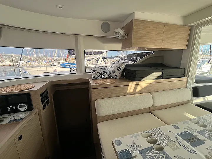 Lagoon 43 - 