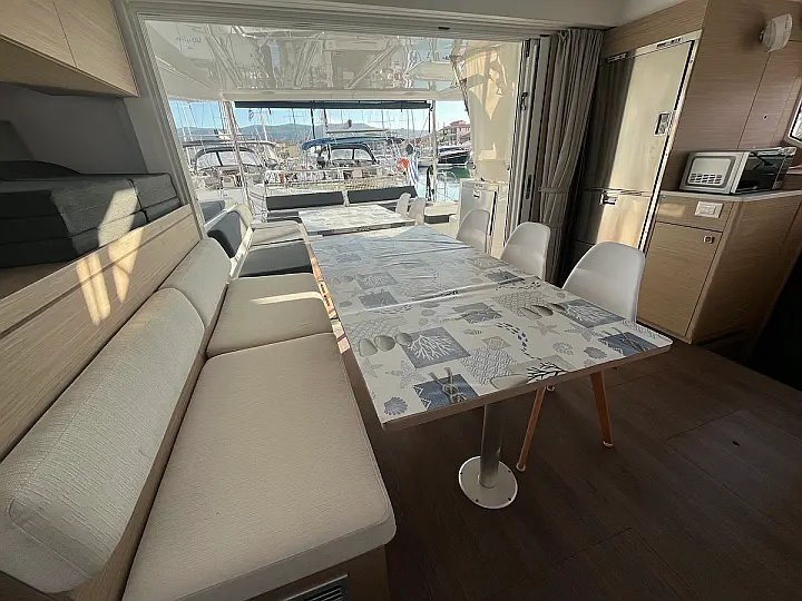 Lagoon 43 - 