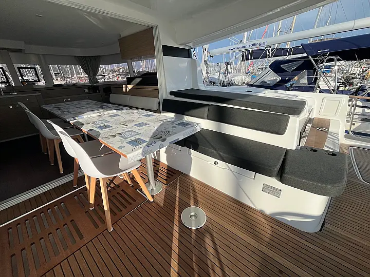 Lagoon 43 - 