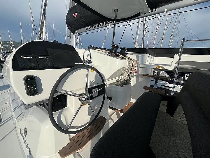 Lagoon 43 - 