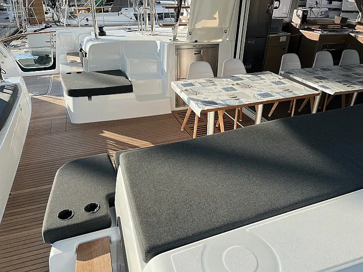 Lagoon 43 - 