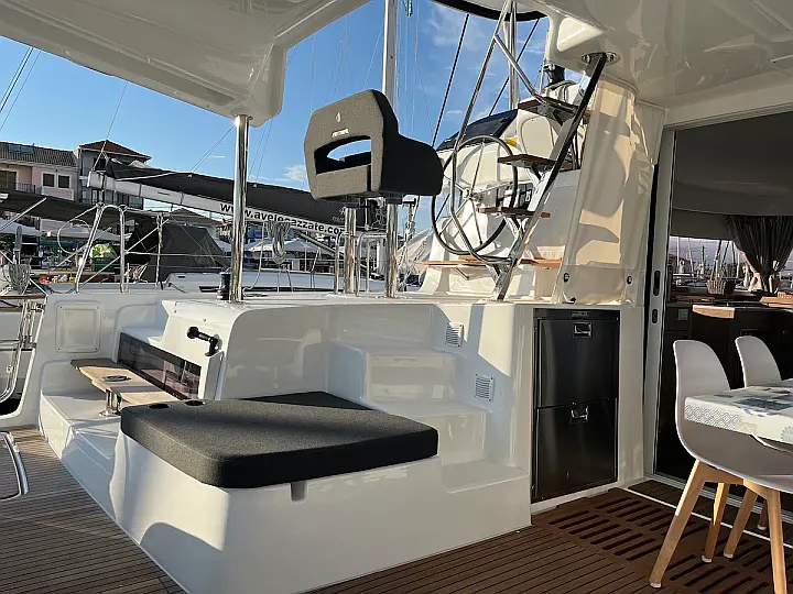 Lagoon 43 - 