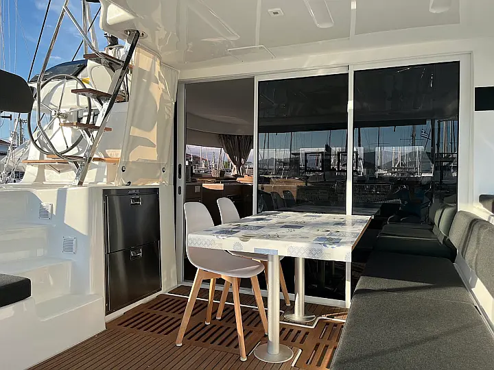 Lagoon 43 - 