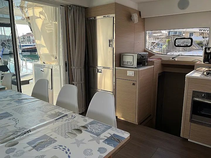 Lagoon 43 - 