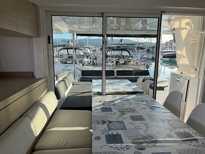 Lagoon 43 - 