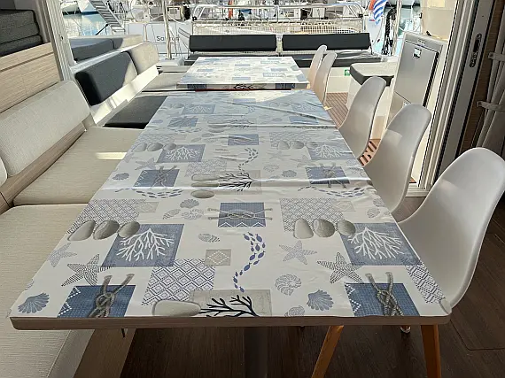 Lagoon 43 - Internal image