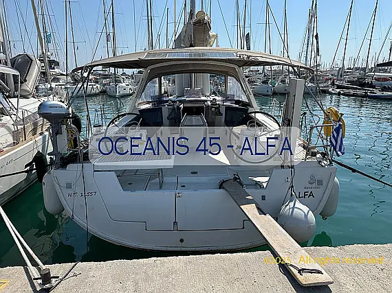 Oceanis 45 - External image
