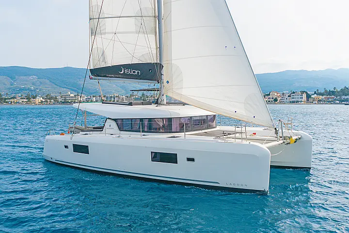 Lagoon 42 A/C & GEN - 