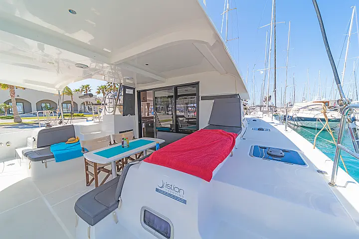 Lagoon 42 A/C & GEN - 