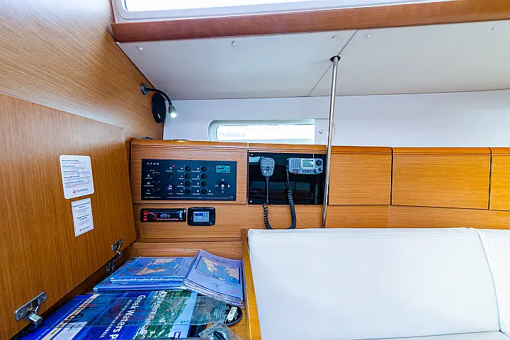 Jeanneau Sun Odyssey 379 - 
