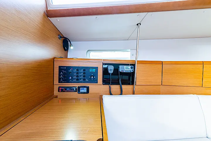 Jeanneau Sun Odyssey 379 - 