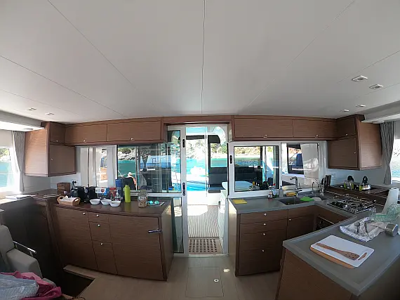 Lagoon 450  Flybridge - Internal image