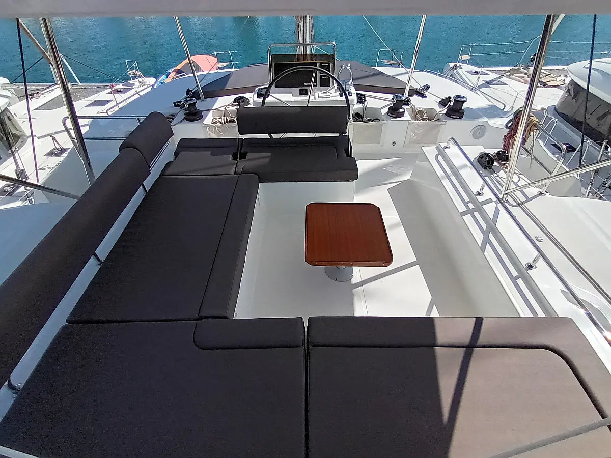 Lagoon 51 5