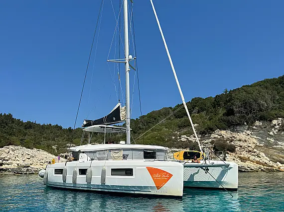 Lagoon 46  - External image