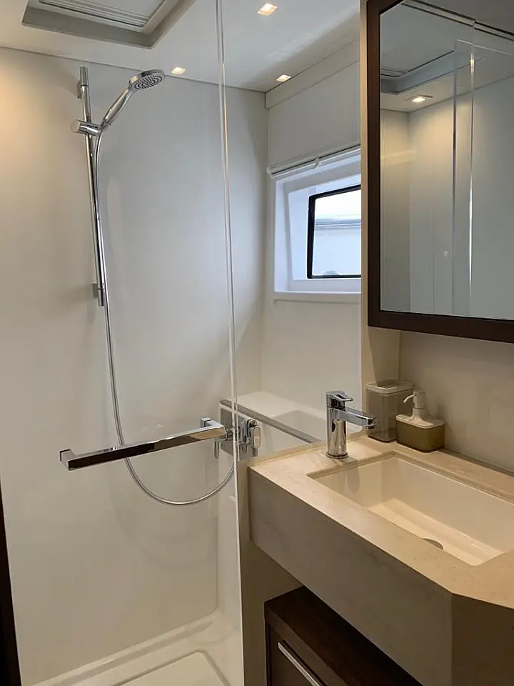 Lagoon 46 - 