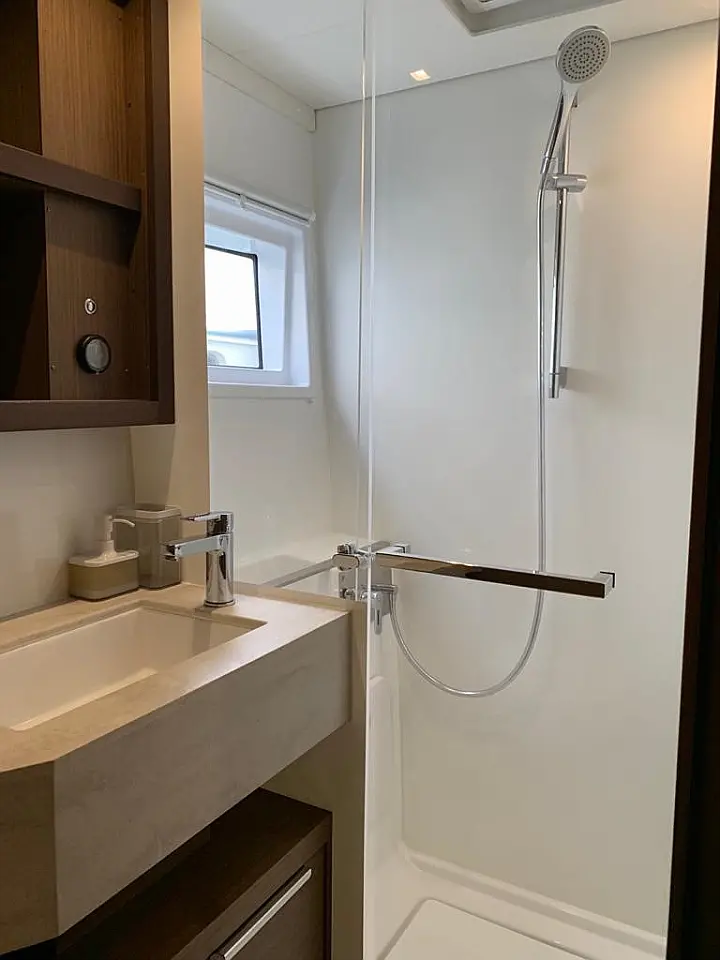 Lagoon 46 - 