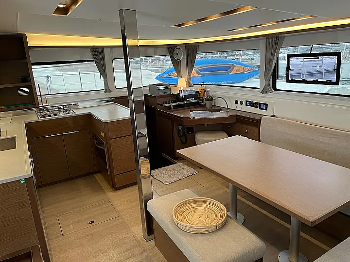 Lagoon 46 - 