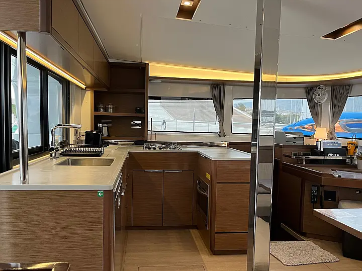 Lagoon 46 - 