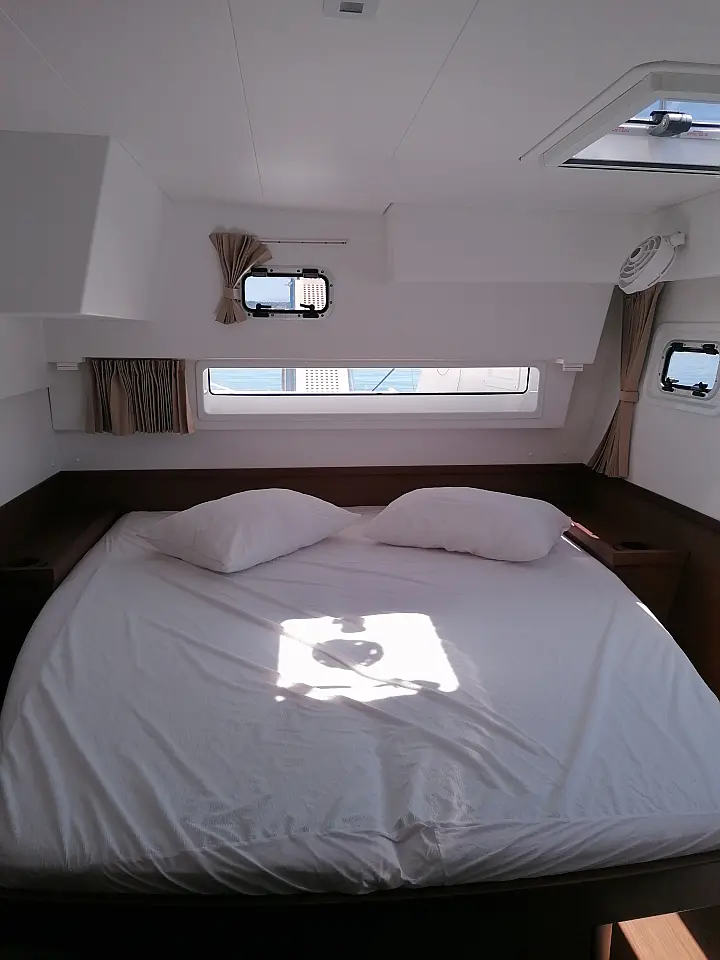 Lagoon 42 - 