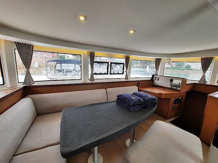 Lagoon 42 - 