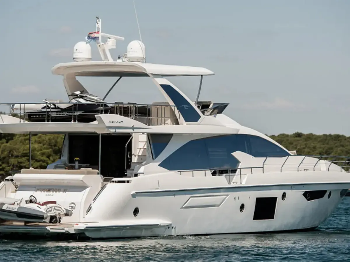 Alyss exterior