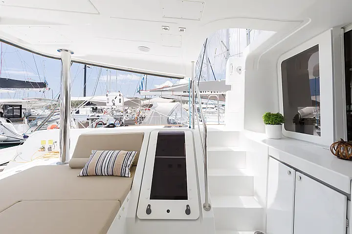 Lagoon 52 - 