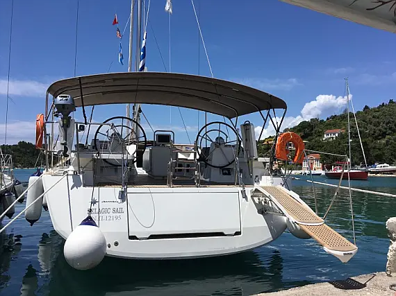 Jeanneau 54 - External image