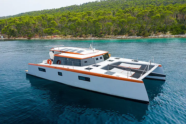 Luna 47 Power - 