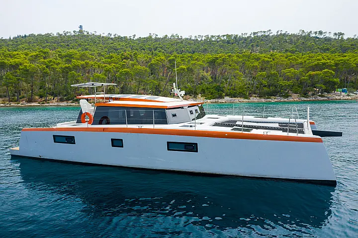 Luna 47 Power - 