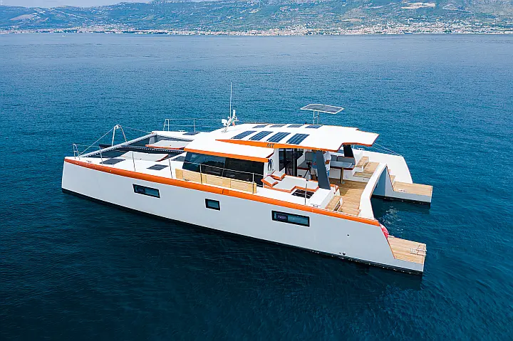 Luna 47 Power - 