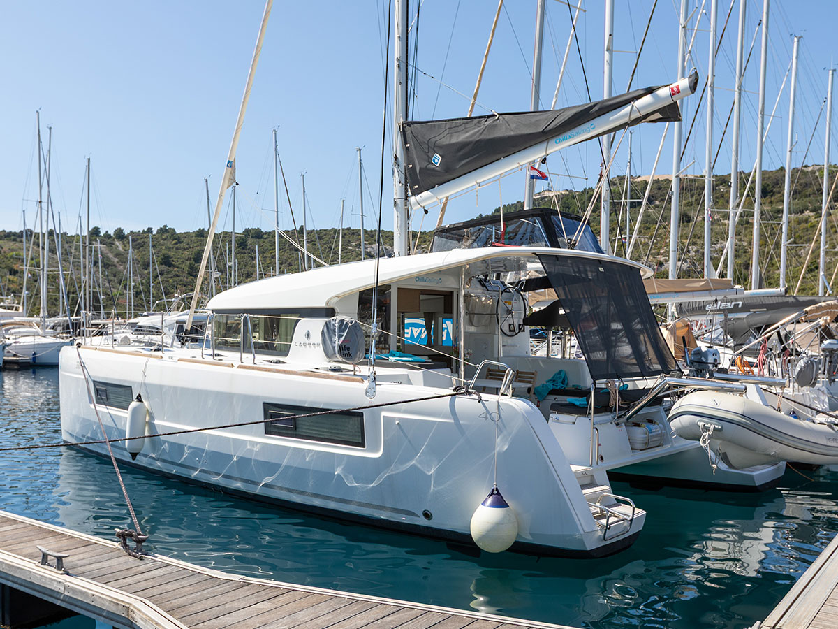 Lagoon 40 5