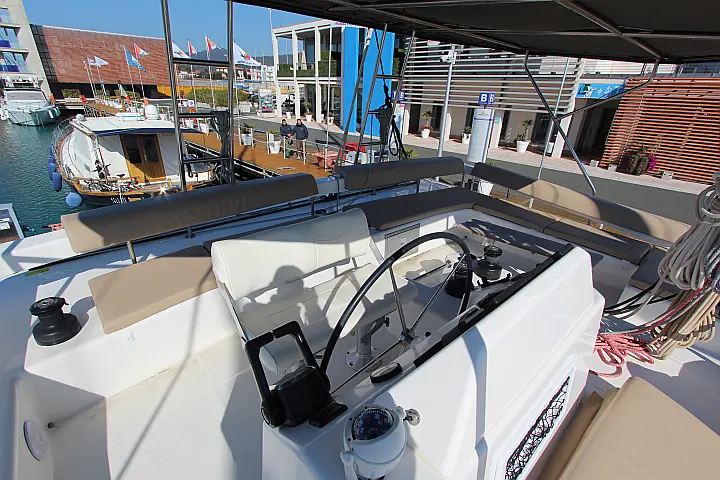 Dufour Catamaran 48 5c+5h - 