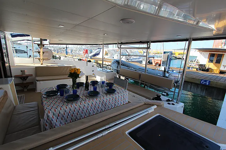 Dufour Catamaran 48 5c+5h - 