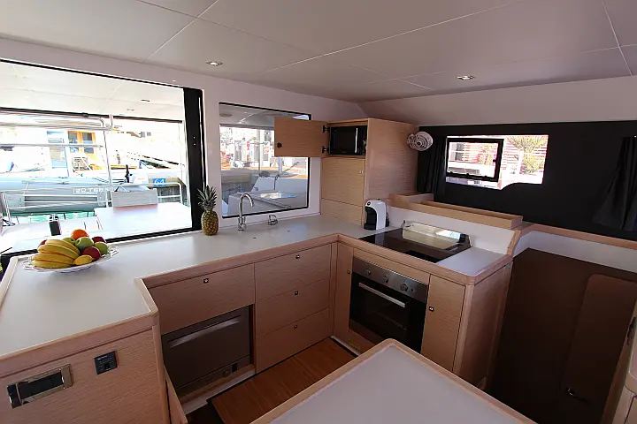 Dufour Catamaran 48 5c+5h - 