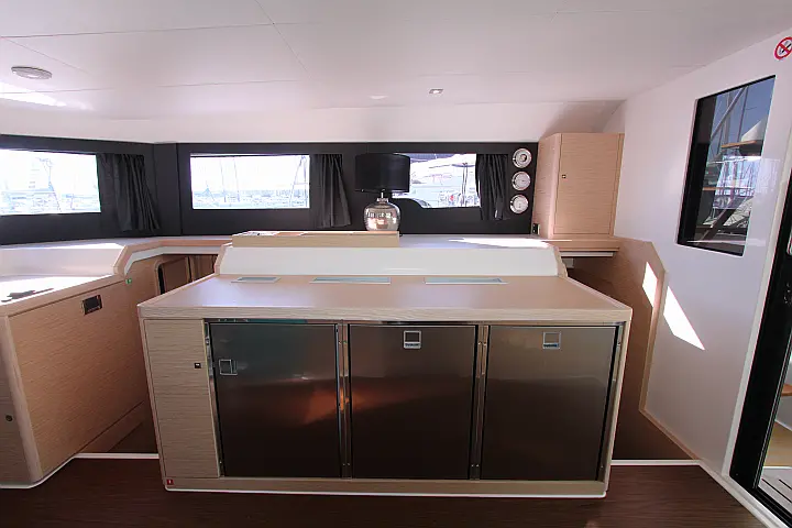 Dufour Catamaran 48 5c+5h - 