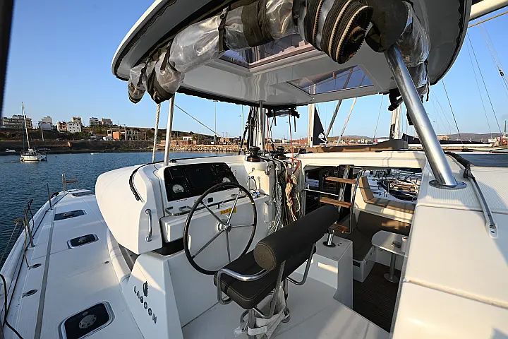 Lagoon 42 - 