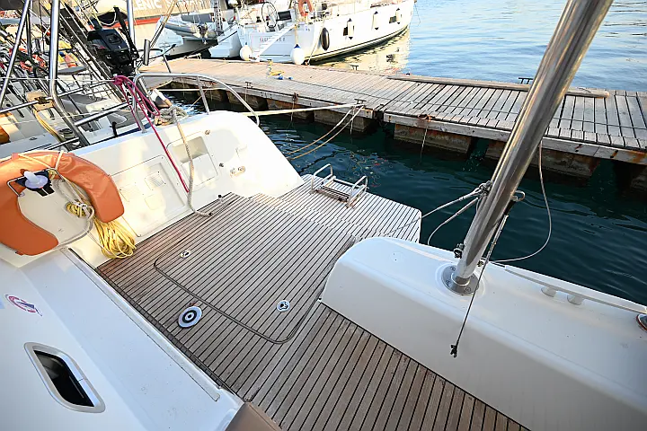 Lagoon 42 - 